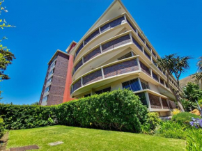 Central, secure, good wifi- with parking